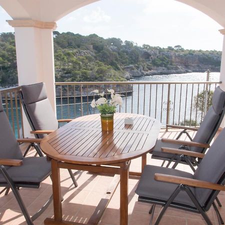 Apartamentos Vista Al Puerto Cala Figuera  Kültér fotó