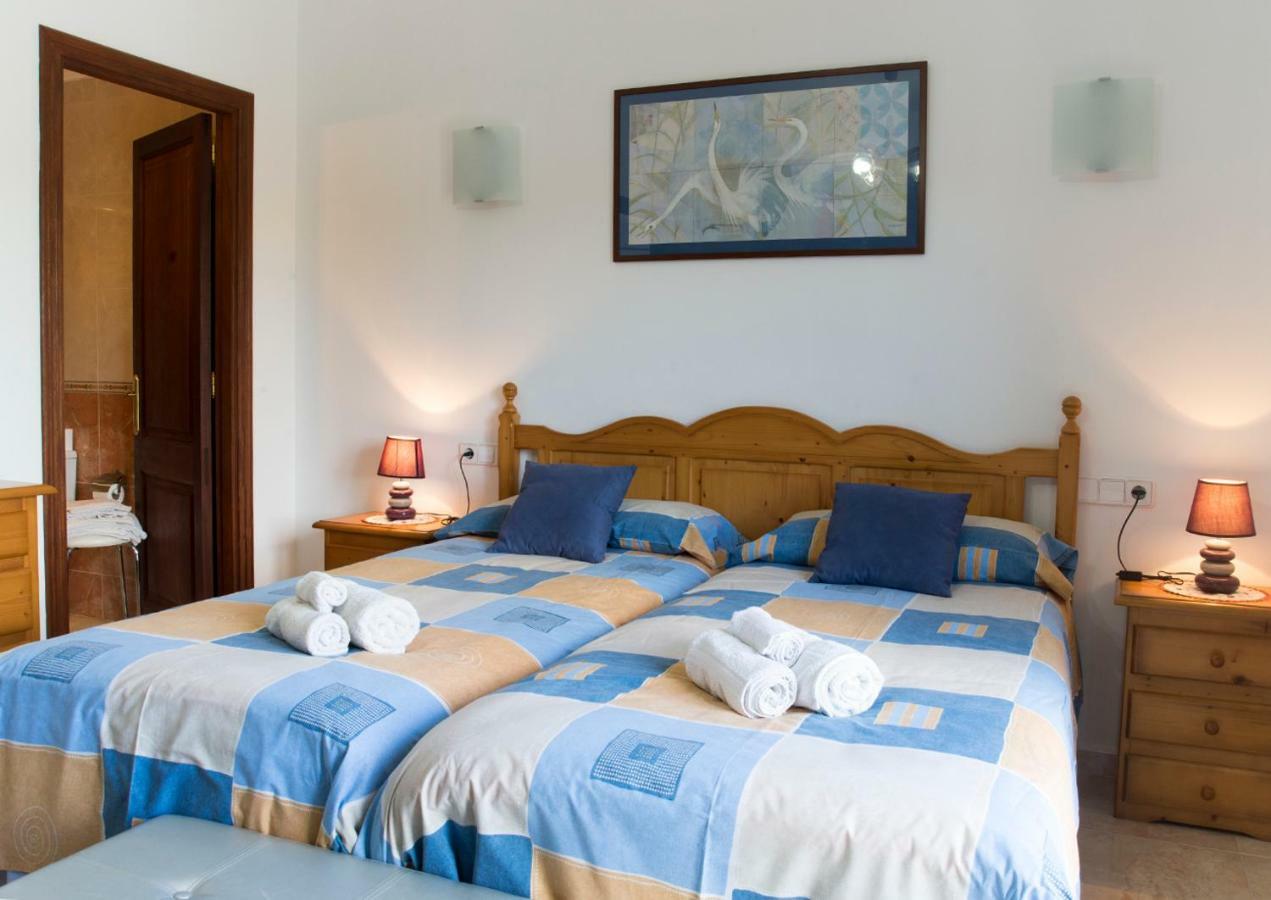 Apartamentos Vista Al Puerto Cala Figuera  Kültér fotó