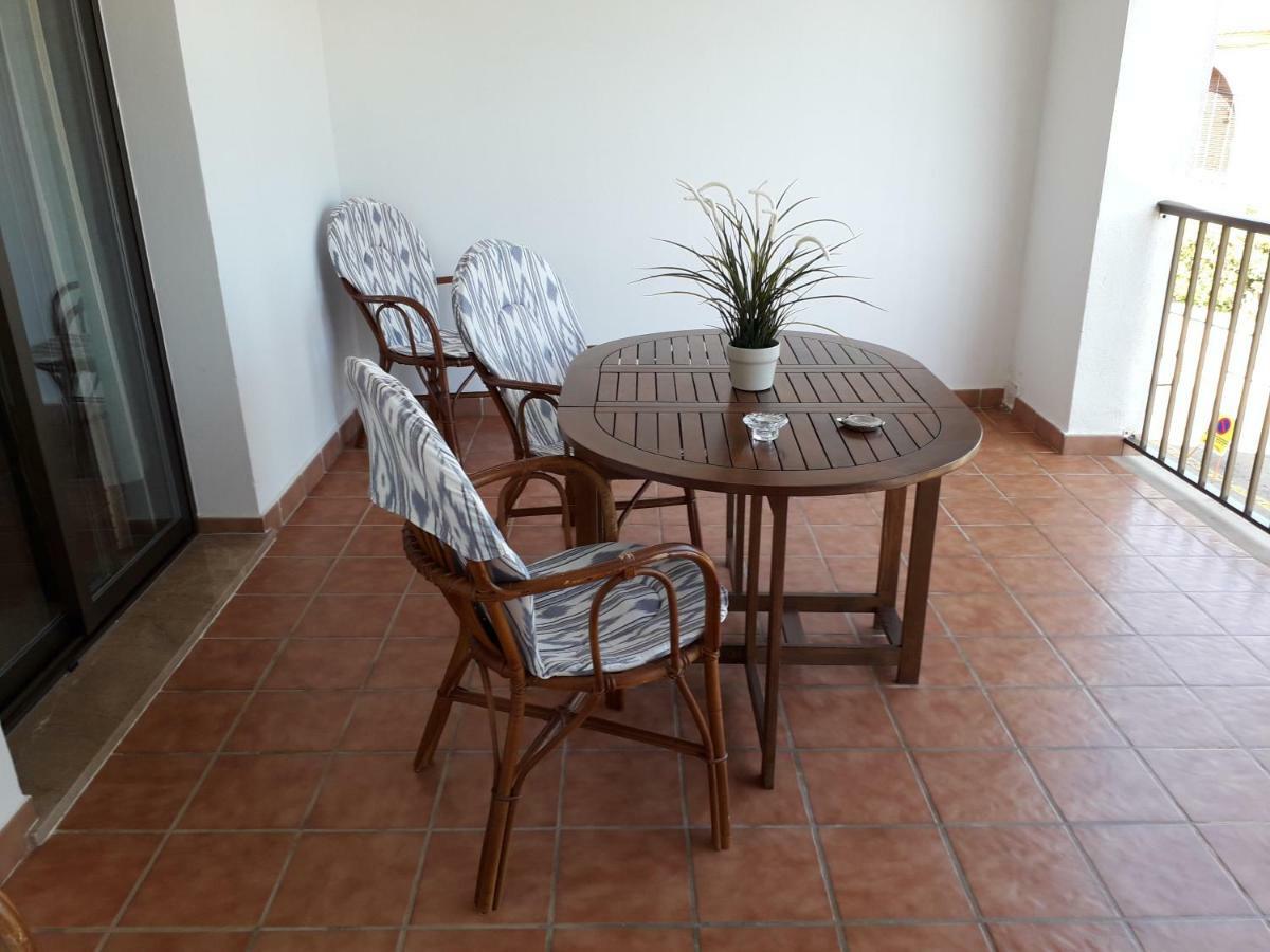 Apartamentos Vista Al Puerto Cala Figuera  Kültér fotó